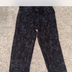 Lululemon Black Patterned Leggings